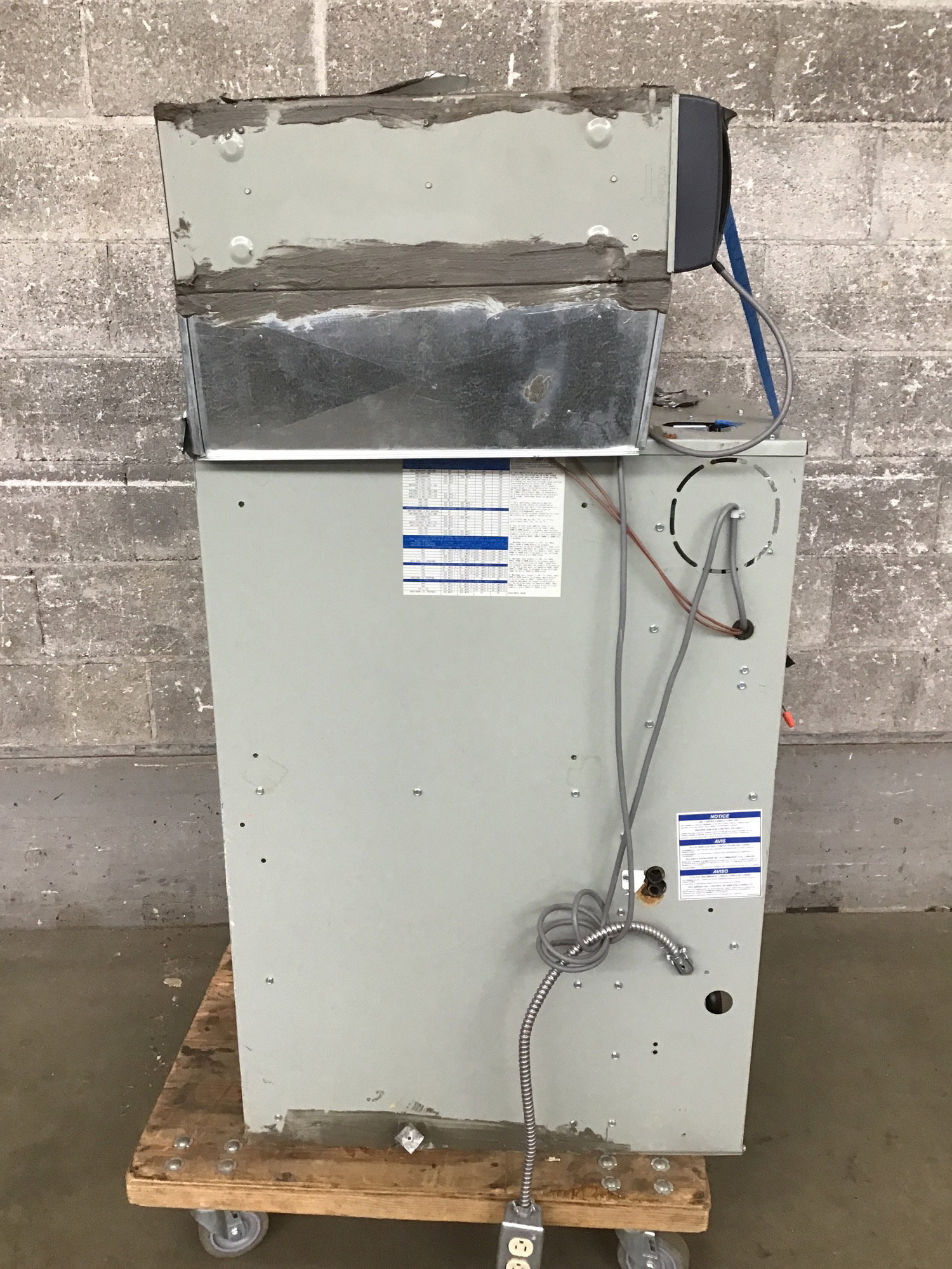Trane XV95 Gas Furnace | Second Use Building Materials and Salvage | Retail  Stores In Seattle and Tacoma